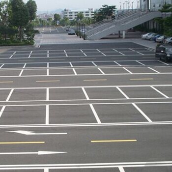 專業(yè)可靠的道路、停車場及交通設(shè)施安裝服務(wù)，全面解決北京停車難題