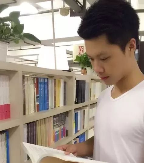 計算機網(wǎng)絡(luò)技術(shù)專業(yè) 連接數(shù)字世界的橋梁